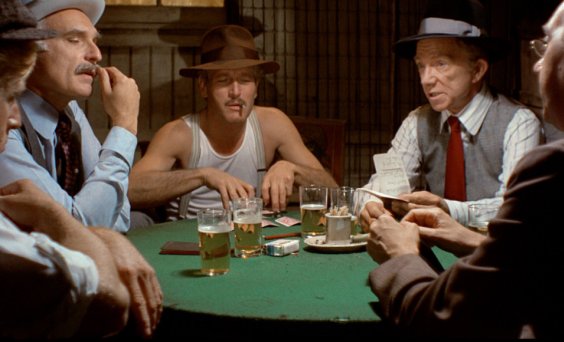 Muži hrajú poker snímka z filmu