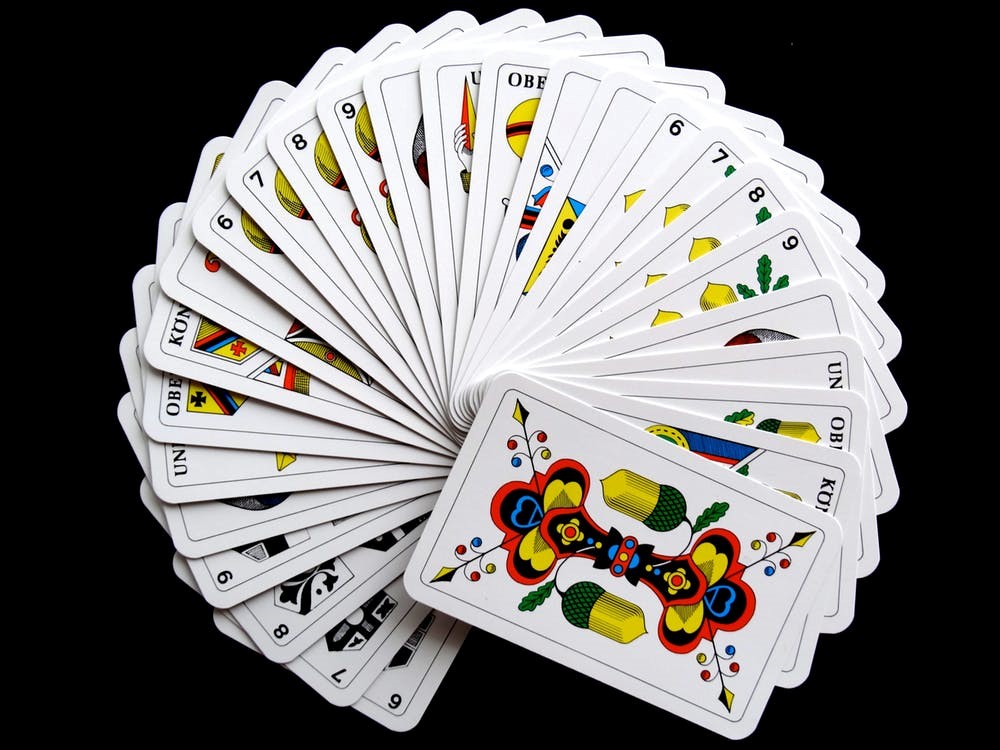 Zatočené karty pre kartovú hru Ferbl